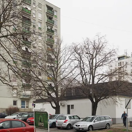Pajger Egyetemváros Apartman *