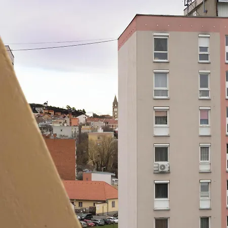 Pajger Egyetemvaros شقة